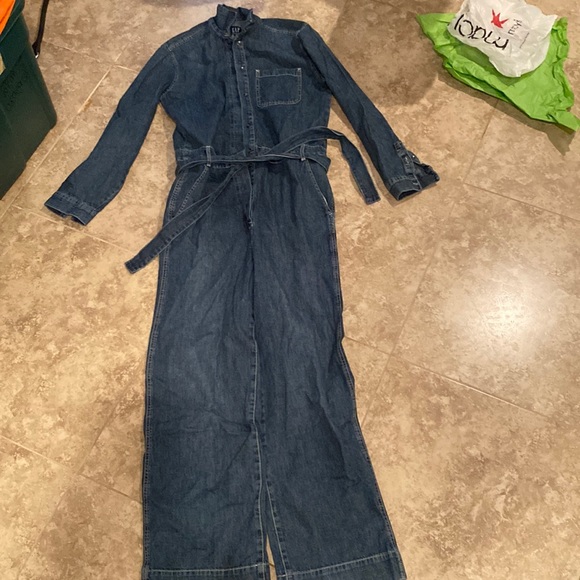 Gap denim jumpsuit size 4 tall brand new without tags - Picture 1 of 3